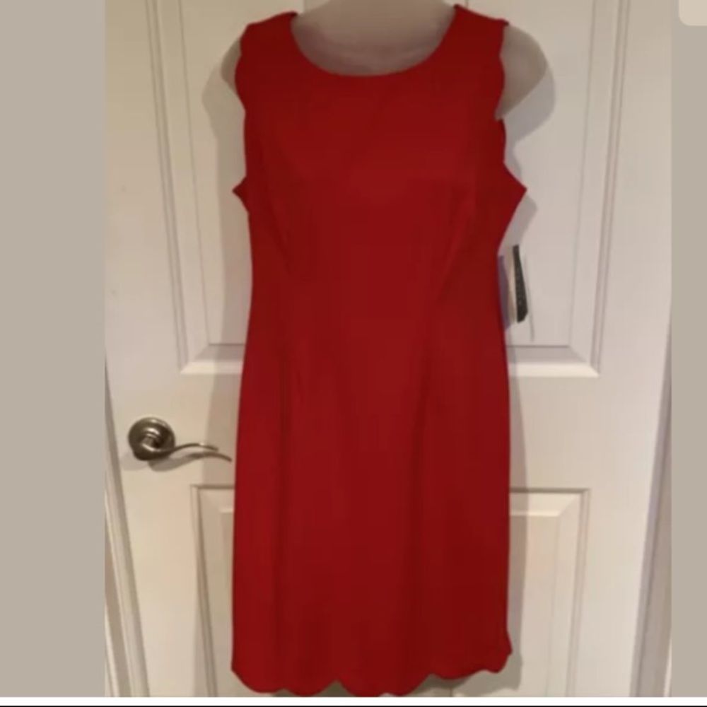Glamour Petite 8P Scalloped Edge Red Dress NWT